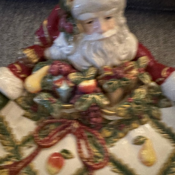 Fitz and Floyd Santa Holiday Platter with Red and Green Accents - Picture 3 of 10